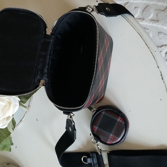 NWOT Madden Girl plaid bag - Picture 4 of 6